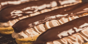 Beitragsbild des Blogbeitrags Schokoladen-Eclairs [Anzeige mit Guma] 