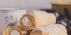Beitragsbild des Blogbeitrags Schaumrollen – das perfekte Rezept