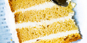 Beitragsbild des Blogbeitrags Rührteig – Grundrezept für saftigen Rührkuchen