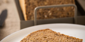 Beitragsbild des Blogbeitrags Vollkorn-Mehrkornbrot [mit Finis Feinstes] 