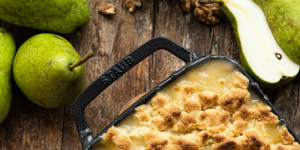 Beitragsbild des Blogbeitrags Birnencrumble – schnelles Rezept