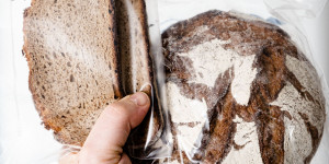 Beitragsbild des Blogbeitrags Brot einfrieren – so macht man es richtig 