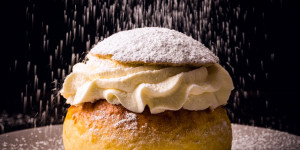 Beitragsbild des Blogbeitrags Semla – Rezept für den schwedischen Klassiker 