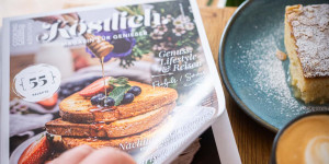 Beitragsbild des Blogbeitrags Köstlich Magazin und ein schneller Kuchen [Gewinnspiel] 