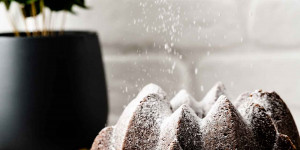 Beitragsbild des Blogbeitrags Becherkuchen – der einfachste Kuchen der Welt
