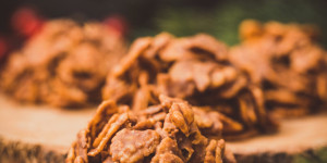 Beitragsbild des Blogbeitrags Cornflakes Kekse – das einfachste Keksrezept