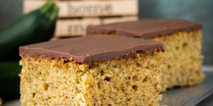 Beitragsbild des Blogbeitrags Zucchinikuchen 