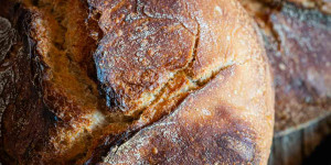 Beitragsbild des Blogbeitrags Neuenburger Sauerteigbrot – Alltagsbrot mit Sauerteig
