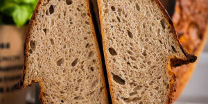Beitragsbild des Blogbeitrags Lechtaler Dinkelbrot – lockeres Sauerteigbrot