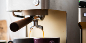 Beitragsbild des Blogbeitrags Zuriga Kaffeemaschine E2S und G2 [Erfahrungen] 