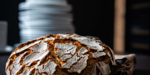 Beitragsbild des Blogbeitrags Roggensauerteigbrot – so gelingt es perfekt