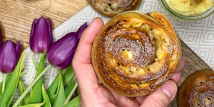 Beitragsbild des Blogbeitrags Flaumige Apfel-Pudding-Schnecken