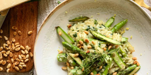 Beitragsbild des Blogbeitrags Bärlauch Spargel Risotto