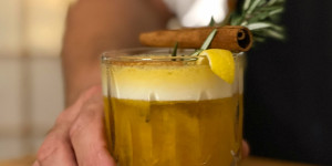 Beitragsbild des Blogbeitrags Roasted Pumpkin Rum Sour