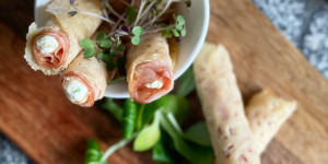 Beitragsbild des Blogbeitrags Trüffelschinken in Parmesan Röllchen