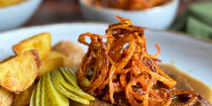 Beitragsbild des Blogbeitrags Gedünsteter Zwiebelrostbraten