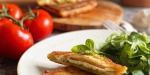 Beitragsbild des Blogbeitrags Mozzarella in Carozza alias das weltbeste Käsesandwich 