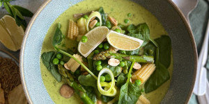 Beitragsbild des Blogbeitrags grün, Grüner, Grünes Thai Curry in nur 30 Minuten 