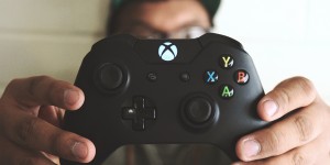 Beitragsbild des Blogbeitrags Das Xbox Games with Gold Lineup im Februar geht mit Star Wars: The Force Unleashed, Project Cars und mehr an den Start!
