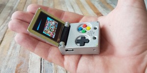 Beitragsbild des Blogbeitrags SNES Mini zu groß? Wie wäre es dann mit deinem Game Boy für den Schlüsselbund?
