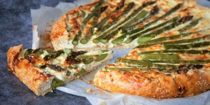 Beitragsbild des Blogbeitrags Spargel-Ricotta Tarte