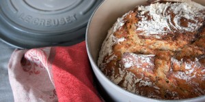 Beitragsbild des Blogbeitrags Kartoffel-Walnussbrot aus dem Topf {enthält Werbung} (Nr. 103)
