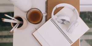 Beitragsbild des Blogbeitrags Musik zum Schreiben: Passende Sounds für Stimmung und Motivation
