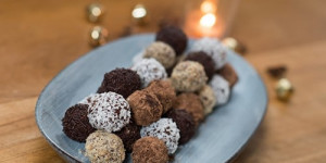 Beitragsbild des Blogbeitrags Rumkugeln: Rezept mit FAIRTRADE-Zutaten