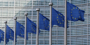Beitragsbild des Blogbeitrags EU-Parlament spricht sich für ambitioniertere Kreislaufwirtschaft aus