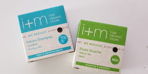 Beitragsbild des Blogbeitrags Gewinnen: Feste Dusche + Festes Shampoo von i+m Berlin