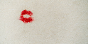 Beitragsbild des Blogbeitrags Neubewertung: kein Lippenstift im Test schadstofffrei 