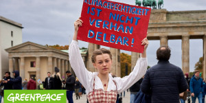 Beitragsbild des Blogbeitrags Warum verklagst du Volkswagen, Clara? | Greenpeace Deutschland 