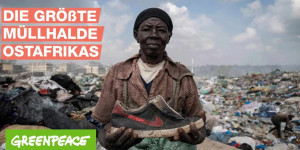Beitragsbild des Blogbeitrags Dandora – Wo der Textilmüll der Welt abgeladen wird | Tansania-Kenia-Reise Vlog No.4 | Greenpeace Deutschland 