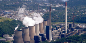 Beitragsbild des Blogbeitrags Ökonominnen Kemfert, Stagl: Es geht auch ohne russisches Öl und Gas
