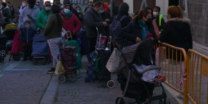 Beitragsbild des Blogbeitrags Spaniens Versäumnis, die Rechte inmitten zunehmender Armut zu schützen – kurz |  Human Rights Watch 