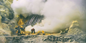 Beitragsbild des Blogbeitrags Raus aus Öl und Gas! Aber woher dann Schwefel nehmen? | Scientists4Future AT