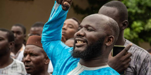 Beitragsbild des Blogbeitrags Im Senegal beginnt ein historischer Rechtsstreit gegen die Fischmehlindustrie | Greenpeace int.