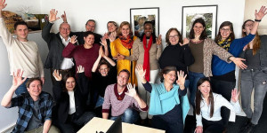 Beitragsbild des Blogbeitrags Arbeitsbesuch von Sandra Uwera, CEO von Fairtrade International, in Wien. Die Mi…