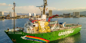 Beitragsbild des Blogbeitrags Greenpeace stellt sich einer Tiefsee-Minenexpedition im Pazifischen Ozean | Greenpeace int.