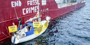 Beitragsbild des Blogbeitrags Blockade eines Giftmülltankers in Norwegen endet nach drei Tagen
 | Greenpeace int. 