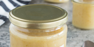 Beitragsbild des Blogbeitrags Birnenmus selber machen | Anleitung und Rezept