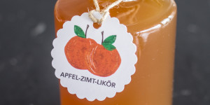 Beitragsbild des Blogbeitrags Apfel-Zimt-Likör | Geschenke aus der Küche