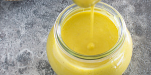 Beitragsbild des Blogbeitrags Caesar Salad Dressing | Klassisches Rezept