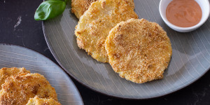 Beitragsbild des Blogbeitrags Kohlrabi-Schnitzel aus dem Ofen 