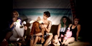 Beitragsbild des Blogbeitrags Clip des Tages: SOLD – Whole Day