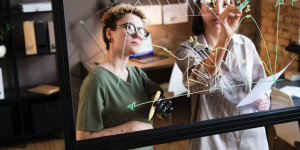 Beitragsbild des Blogbeitrags Die Bedeutung des intuitiven Webdesigns für Finanzdienstleistungsseiten