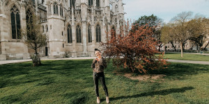 Beitragsbild des Blogbeitrags Nachhaltige Mode mieten statt kaufen: UNOWN Fashion nun auch in Österreich