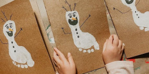 Beitragsbild des Blogbeitrags Weihnachtskarten basteln mit Kleinkind: 5 einfache Ideen