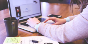 Beitragsbild des Blogbeitrags Bildungskarenz nach der Elternkarenz