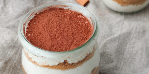 Beitragsbild des Blogbeitrags Veganes Tiramisu mit Spekulatius und Maroni